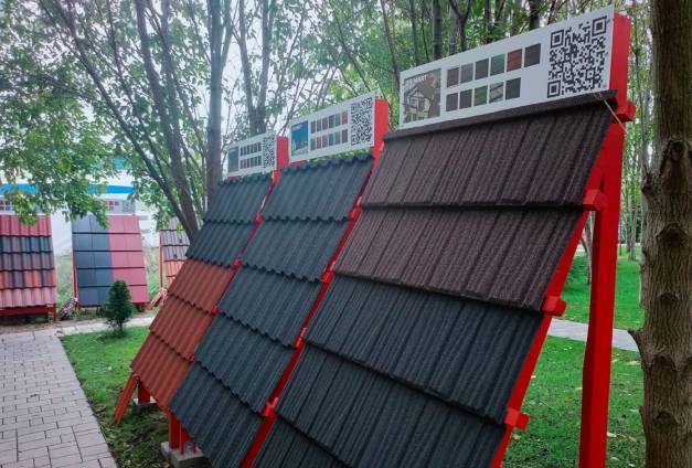 Новые образцы композитной черепицы Gerard на выставке Village Park Новые образцы композитной черепицы Gerard на выставке Village Park