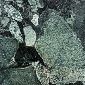 Подпорная стена из гранита Калливолампи 1200х600х300 мм – купить в Москве