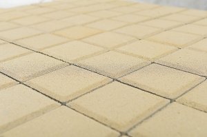 Брусчатка Braer Standart Лувр песочный частичный прокрас 100х100х60 мм – купить в Москве