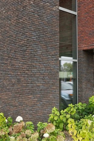 Кирпич ручной формовки Nelissen Obscuro Cassis М250 N70/5 240х70х50 мм под старину бордовый рис 3