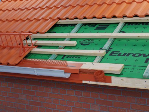 Карнизная сетка Eurovent Eaves Grate PP коричневый RAL8019 80 мм L = 5000 мм рис 2