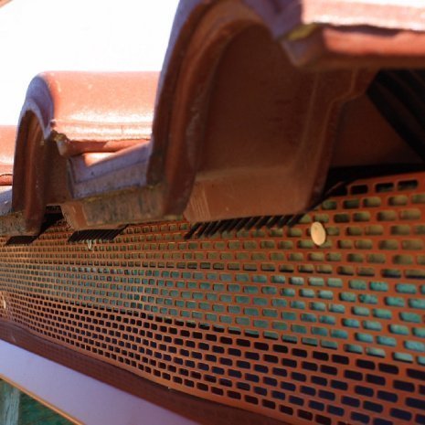 Карнизная сетка Eurovent Eaves Grate PP коричневый RAL8019 80 мм L = 5000 мм рис 3