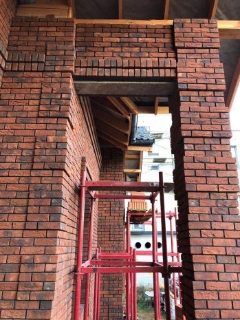 Кирпич ручной формовки Engels Baksteen Handform Limburgs Oranje Bont М175 DF 210х100х65 мм под старину красный рис 3